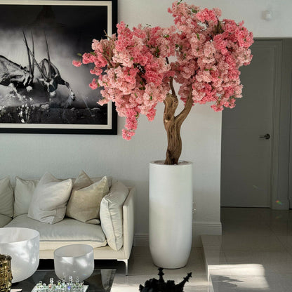 Pinke Kirschblüten in personalisierter mattweißer St. Tropez Vase