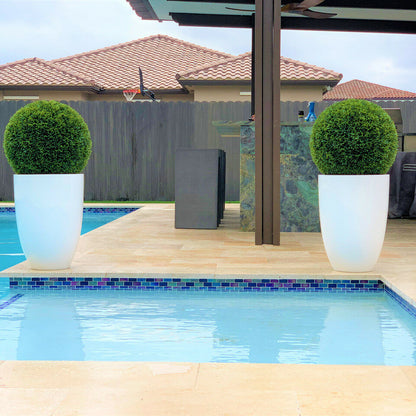 Topiary im Ben L Pflanzgefäß aus Fiberglas – 51 cm