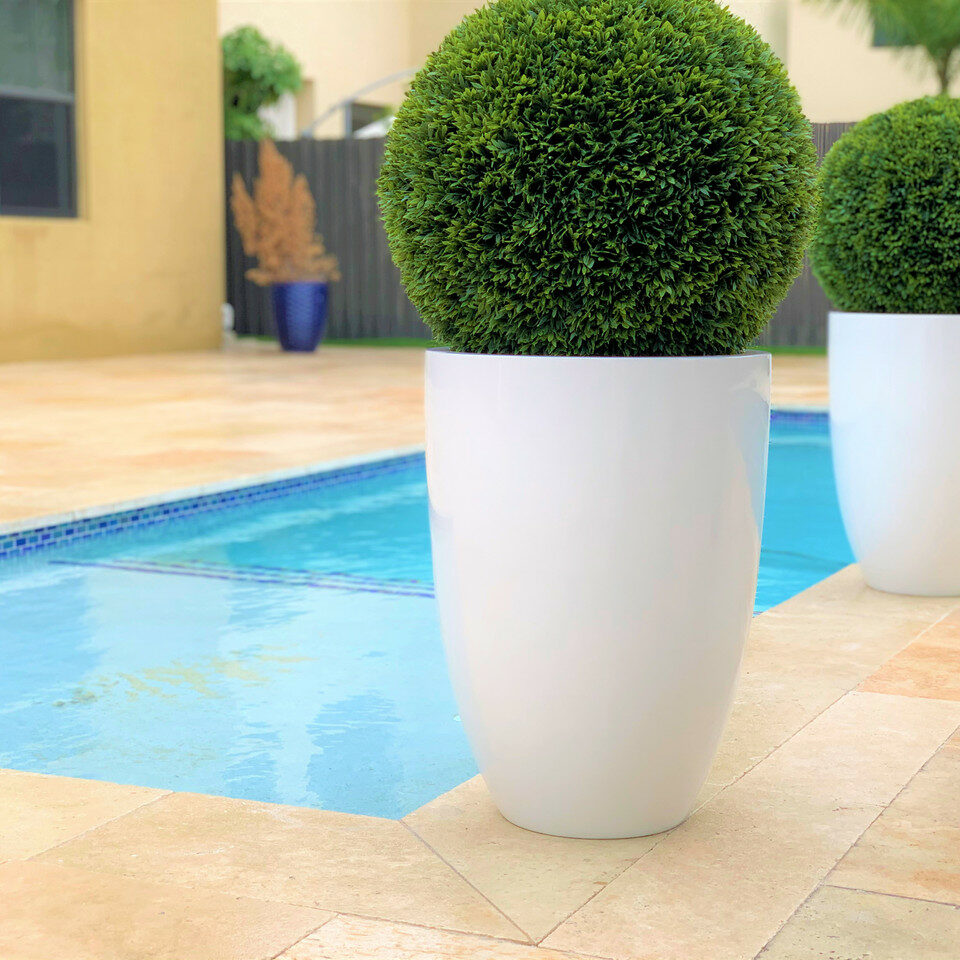 Topiary im Ben L Pflanzgefäß aus Fiberglas – 51 cm